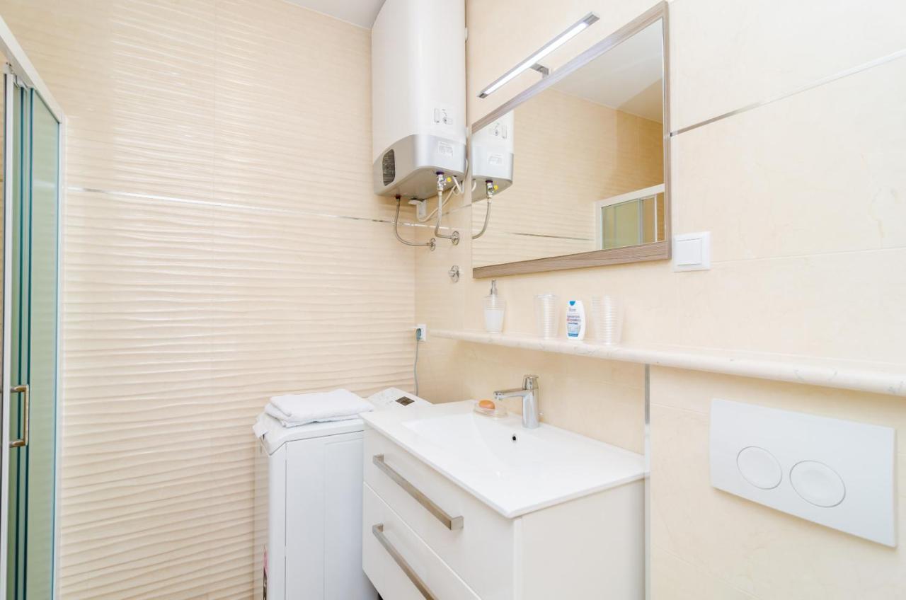 Riki Apartment *